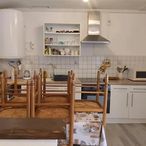 Appartement Sans Linge De Maison, Besse-et-Saint-Anastaise